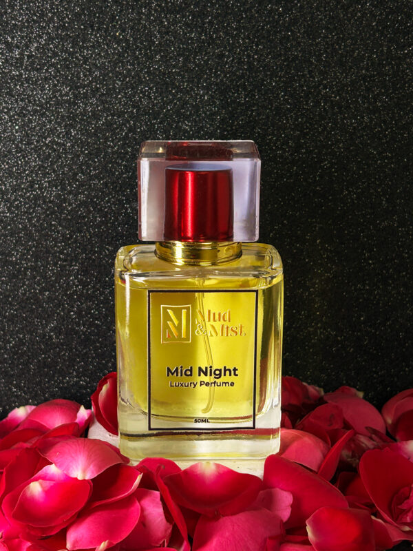 Mid Night – The Essence of Mystery and Seduction - Image 4
