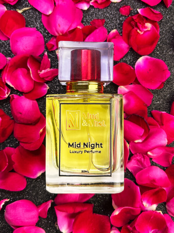 Mid Night – The Essence of Mystery and Seduction - Image 3